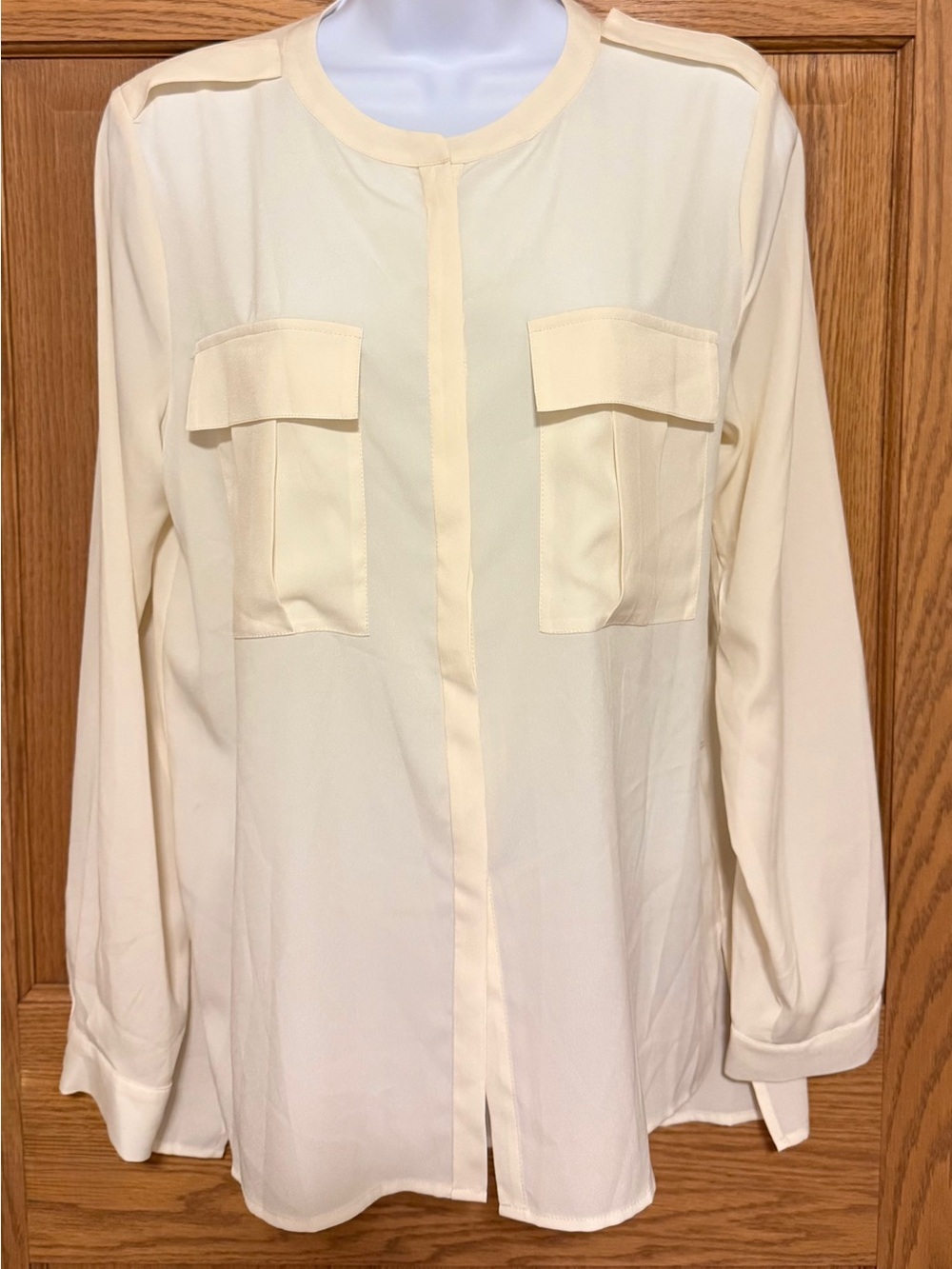 1.State NWT Ivory Patch Pocket Blouse Medium Hidden Button Work Career